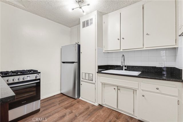 1143 W 28th, Los Angeles, CA 90007