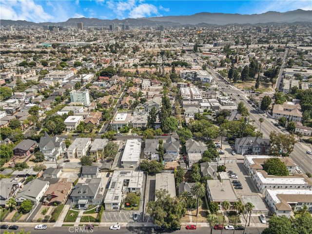 1143 W 28th, Los Angeles, CA 90007