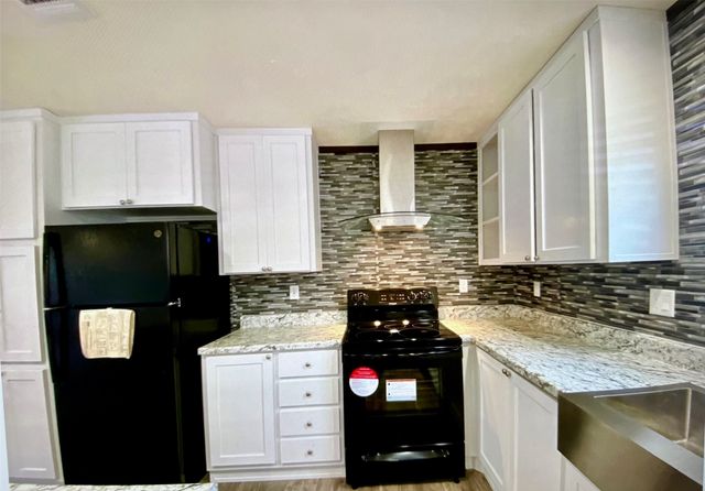 3909 Valley Ridge Drive, Granbury, TX 76048