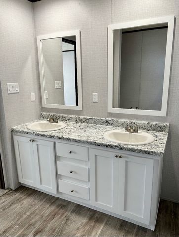 3909 Valley Ridge Drive, Granbury, TX 76048