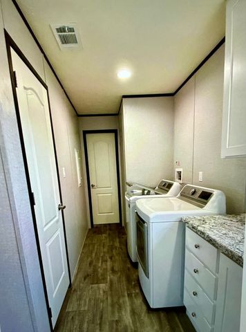 3909 Valley Ridge Drive, Granbury, TX 76048