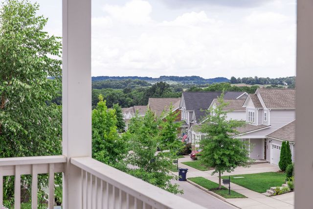 3453 Milford Dr, Thompsons Station, TN 37179