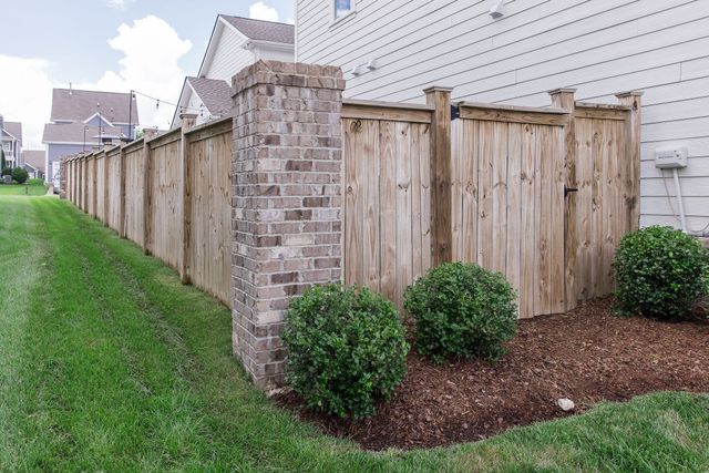 3453 Milford Dr, Thompsons Station, TN 37179