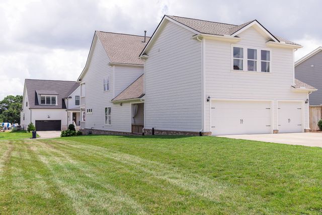3453 Milford Dr, Thompsons Station, TN 37179