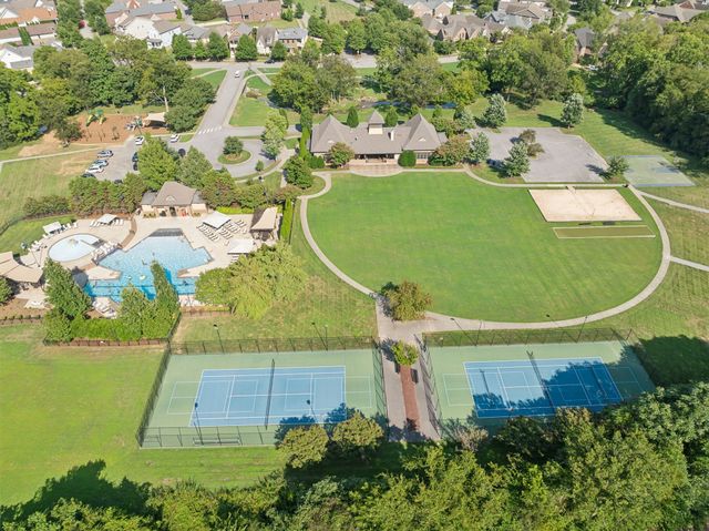 3453 Milford Dr, Thompsons Station, TN 37179