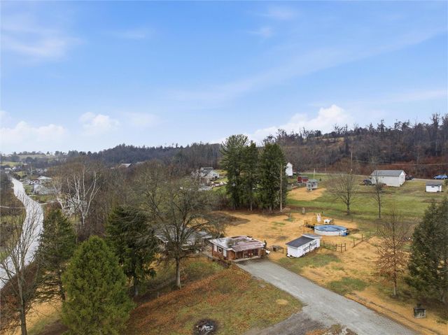 312 Flatwoods Rd, Vanderbilt, PA 15486