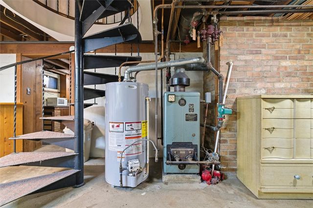 312 Flatwoods Rd, Vanderbilt, PA 15486