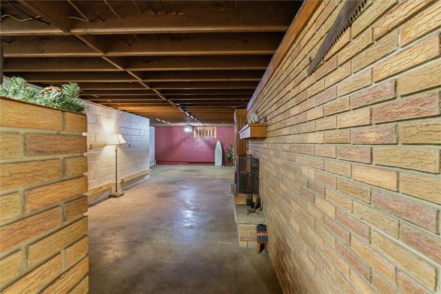 312 Flatwoods Rd, Vanderbilt, PA 15486