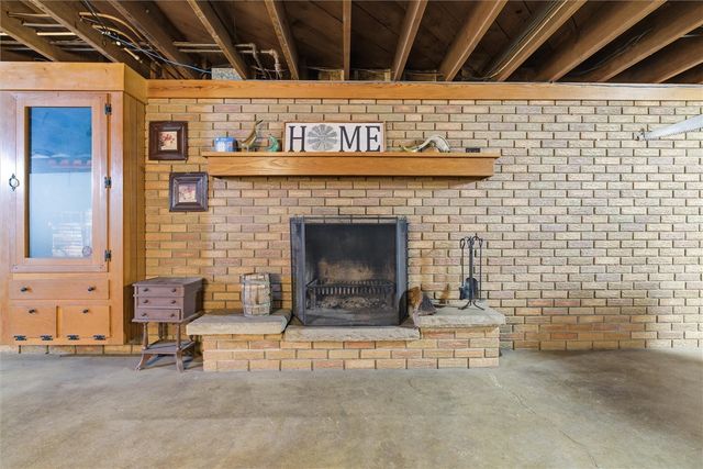 312 Flatwoods Rd, Vanderbilt, PA 15486