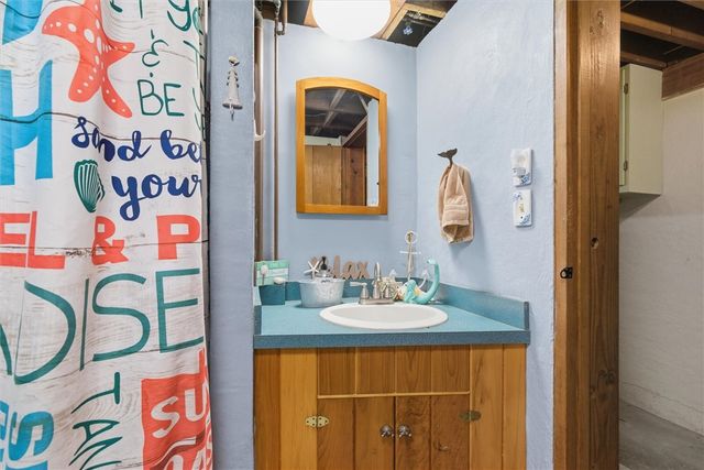 312 Flatwoods Rd, Vanderbilt, PA 15486