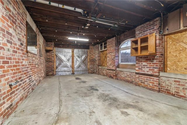 312 Flatwoods Rd, Vanderbilt, PA 15486