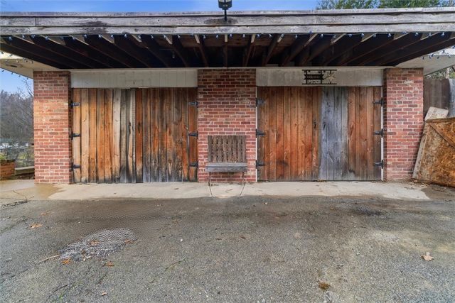 312 Flatwoods Rd, Vanderbilt, PA 15486