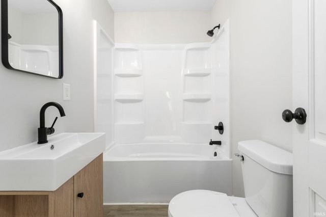 712 W Calvert Street, South Bend, IN 46613