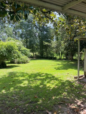 149 Hickory Hollow, Onalaska, TX 77360