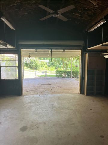 149 Hickory Hollow, Onalaska, TX 77360