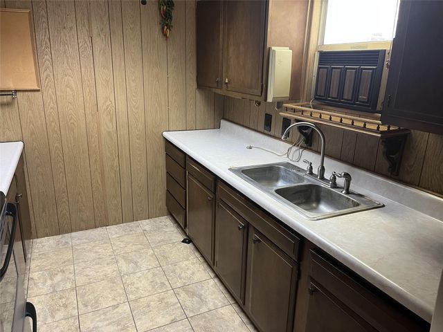 149 Hickory Hollow, Onalaska, TX 77360