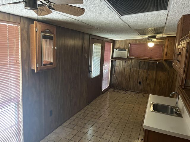 149 Hickory Hollow, Onalaska, TX 77360