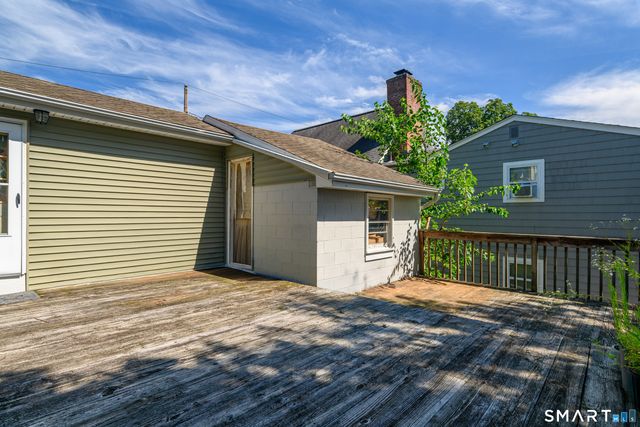 8 Davis Street, Danbury, CT 06810