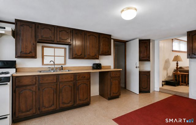 8 Davis Street, Danbury, CT 06810