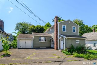 8 Davis Street, Danbury, CT 06810