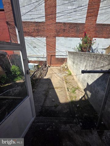 1137 BUTTONWOOD ST, Reading, PA 19604