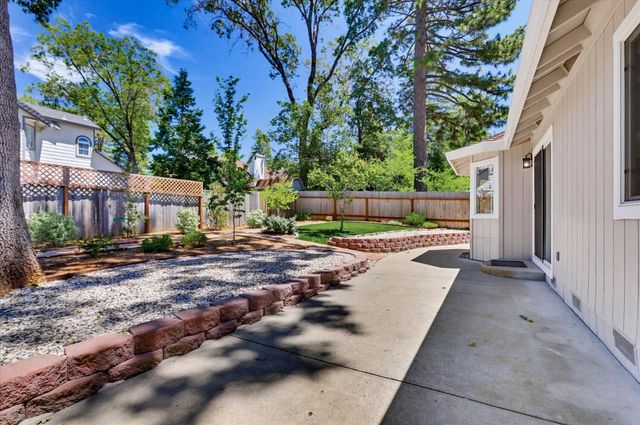 169 Woodcrest Way, Grass Valley, CA 95945