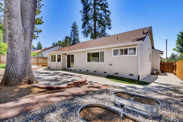 169 Woodcrest Way, Grass Valley, CA 95945