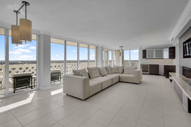 1200 S Ocean Boulevard 16h, Boca Raton, FL 33432