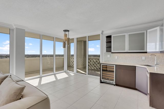 1200 S Ocean Boulevard 16h, Boca Raton, FL 33432