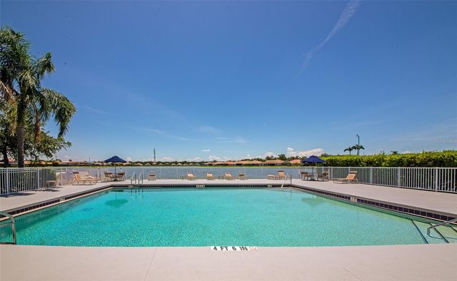 6841 74TH STREET CIRCLE E, Bradenton, FL 34203