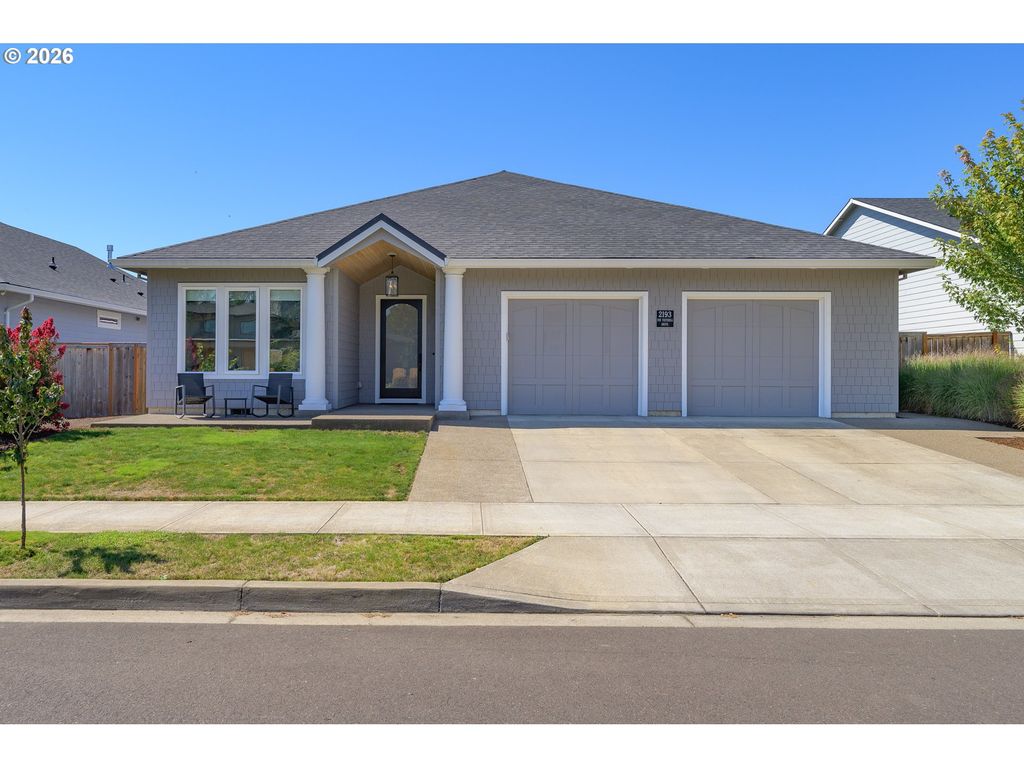 Image 1 of property listing at 2193 Nw VICTORIA Dr, Mc Minnville, OR 97128