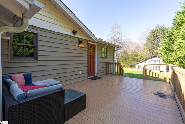 1440 Holly Springs Church Road, Campobello, SC 29322