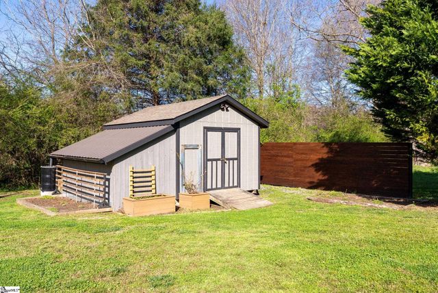 1440 Holly Springs Church Road, Campobello, SC 29322