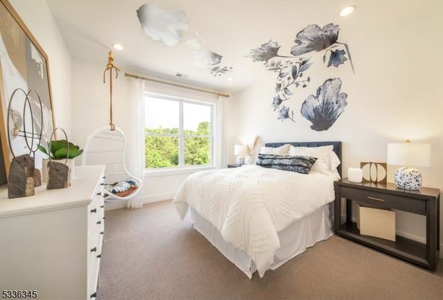 8 Rasboro Rd, Randolph Twp., NJ 07869