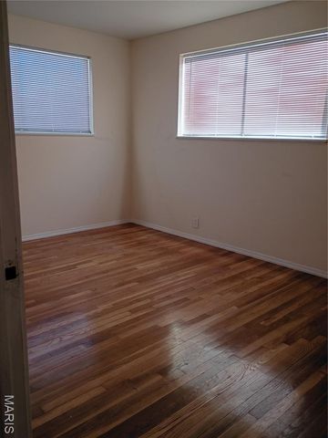 10228 Viscount Drive, St Louis, MO 63136