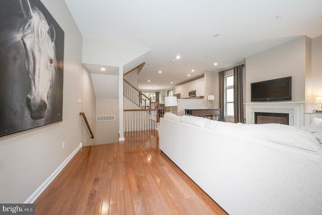 9 TREYBURN DR, Paoli, PA 19301