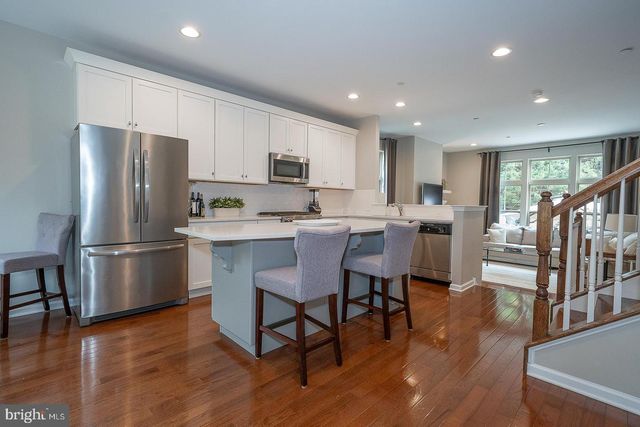 9 TREYBURN DR, Paoli, PA 19301