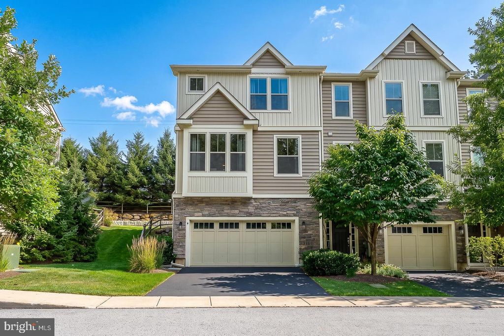 9 TREYBURN DR, Paoli, PA 19301
