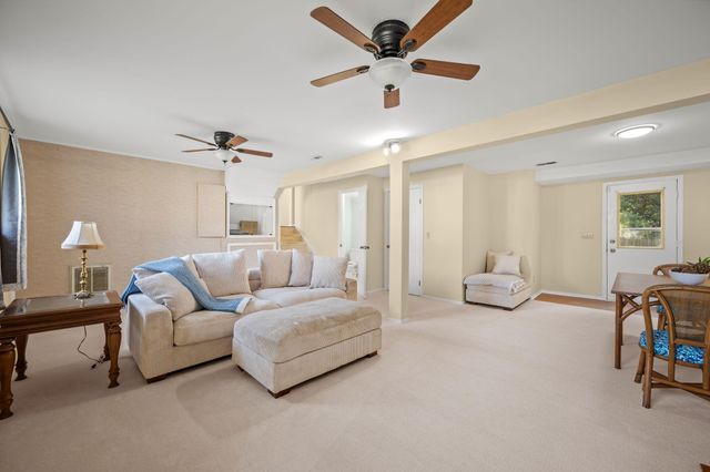 4950 Amberwood Lane, North Charleston, SC 29418