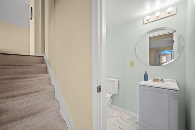 4950 Amberwood Lane, North Charleston, SC 29418
