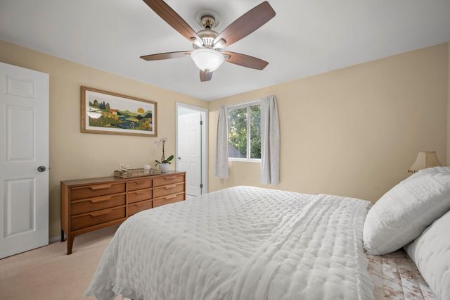 4950 Amberwood Lane, North Charleston, SC 29418
