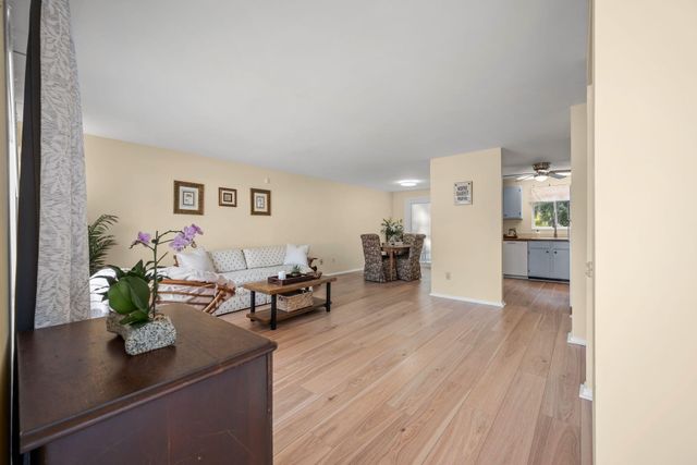 4950 Amberwood Lane, North Charleston, SC 29418
