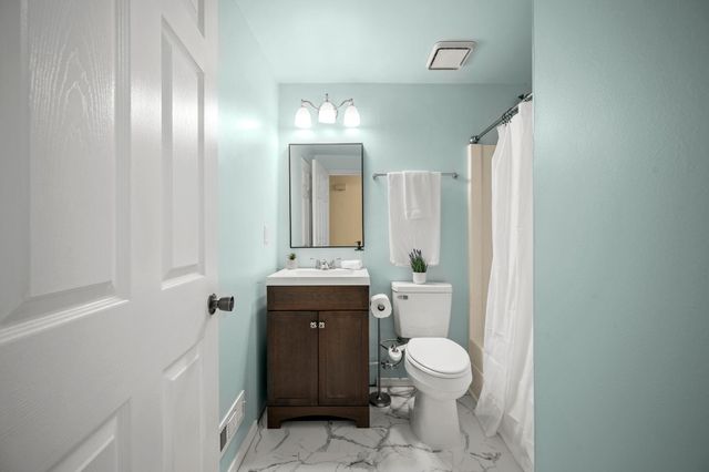 4950 Amberwood Lane, North Charleston, SC 29418