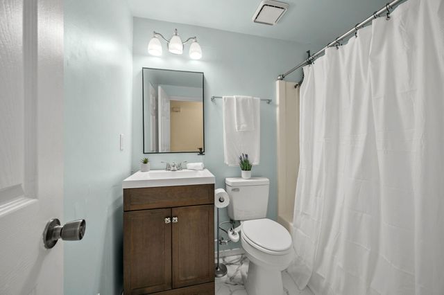 4950 Amberwood Lane, North Charleston, SC 29418