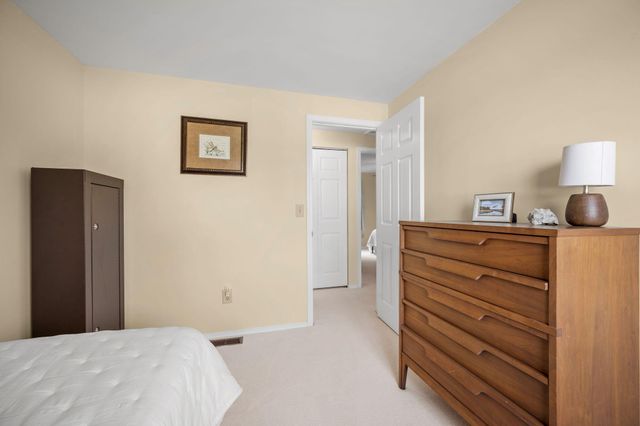4950 Amberwood Lane, North Charleston, SC 29418
