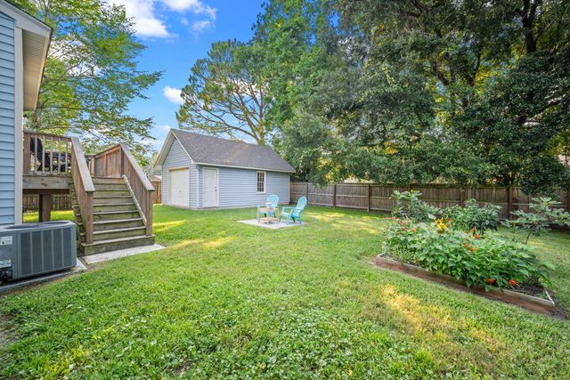 4950 Amberwood Lane, North Charleston, SC 29418