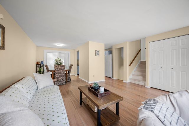 4950 Amberwood Lane, North Charleston, SC 29418