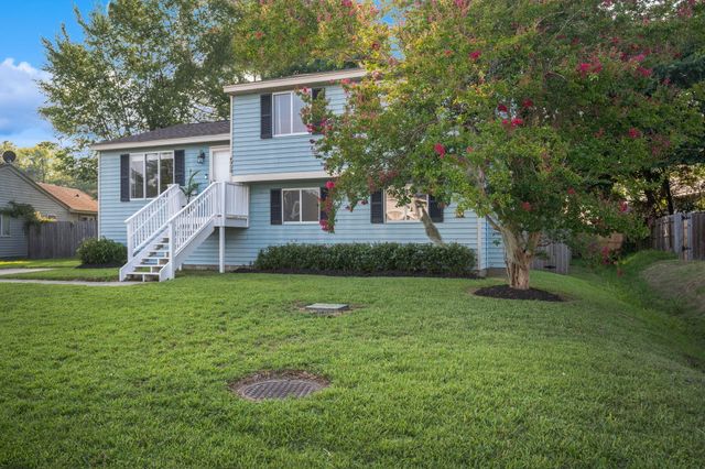 4950 Amberwood Lane, North Charleston, SC 29418