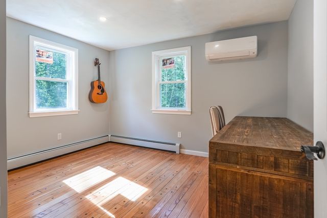 8 Tabor Ln, Rochester, MA 02770