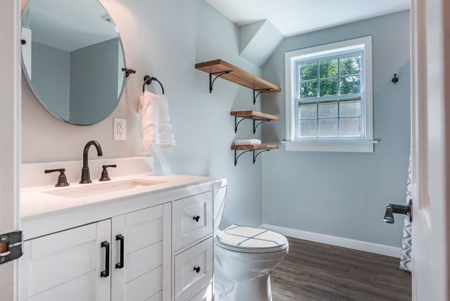 8 Tabor Ln, Rochester, MA 02770